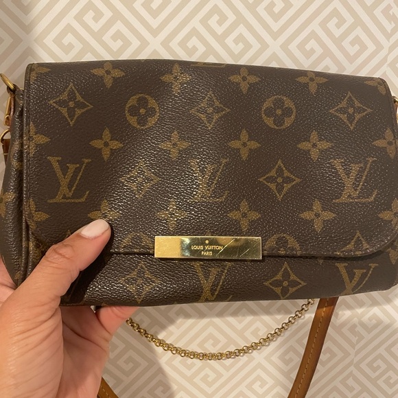 Louis Vuitton Favorite Monogram Pm bag - Picture 10 of 16